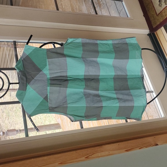 Patagonia Green and‎ Gray Plaid Sleeveless Button-up Sz. XS Shirt Blouse - Picture 6 of 9